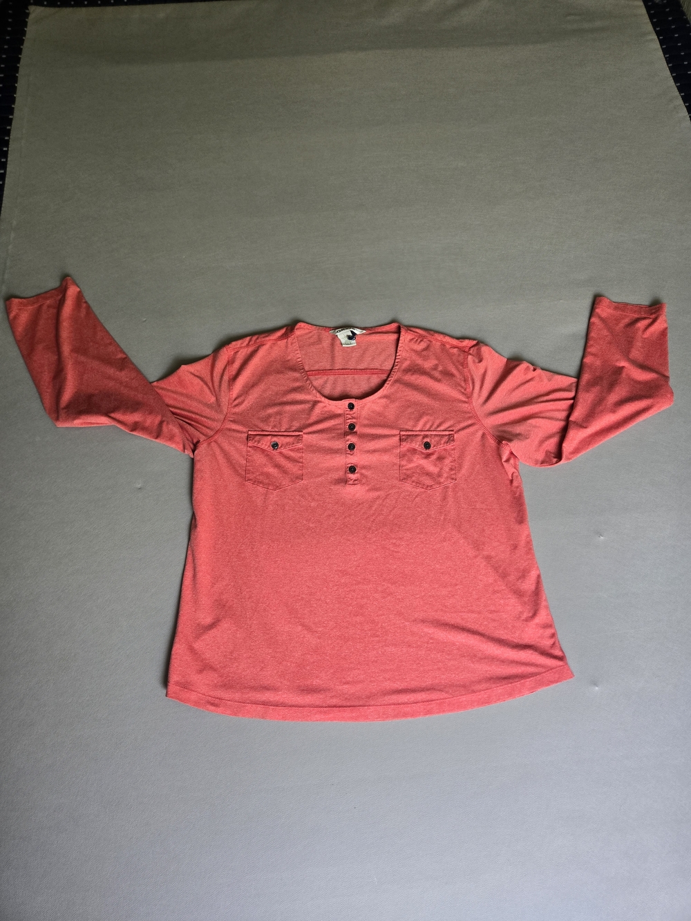Orvis Passport Women's Henley Shirt Large Coral Pink Long Sleeve Butto